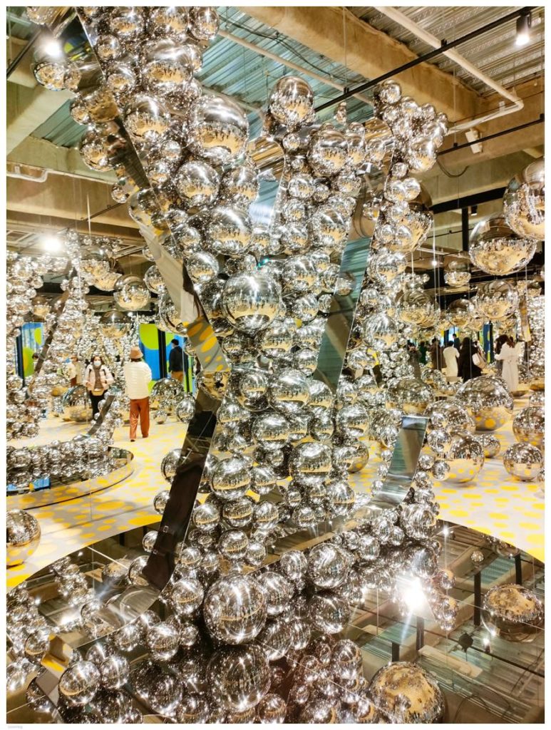 「ルイ・ヴィトン × 草間彌生」ポップアップストアの様子