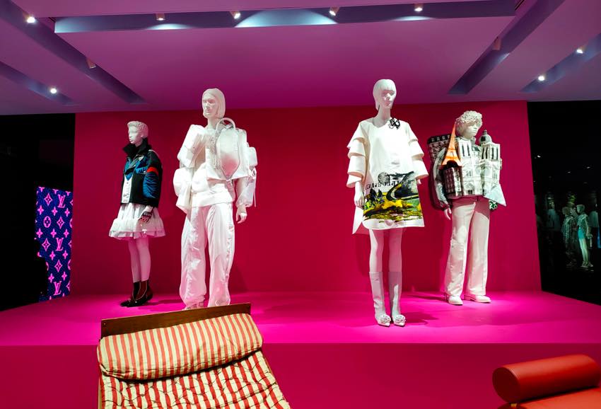 世界巡回展「SEE LV」展示内容