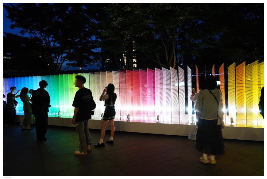 エマニュエル・ムホーの『100 colors no.43「100色の記憶」』